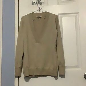 Long sleeve v neck sweater